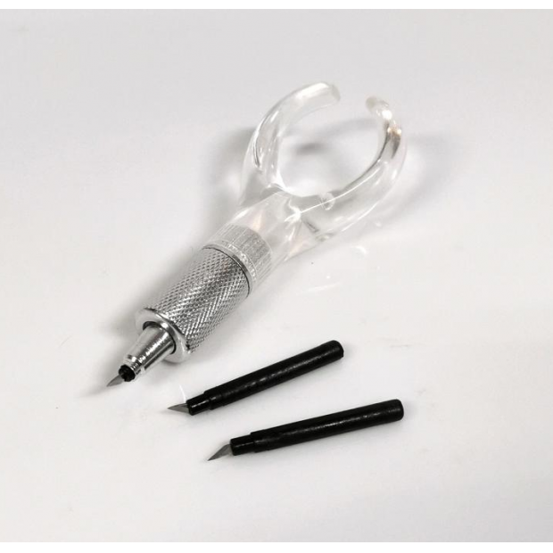 Mini-Skalpell mit ergonomischem Griff