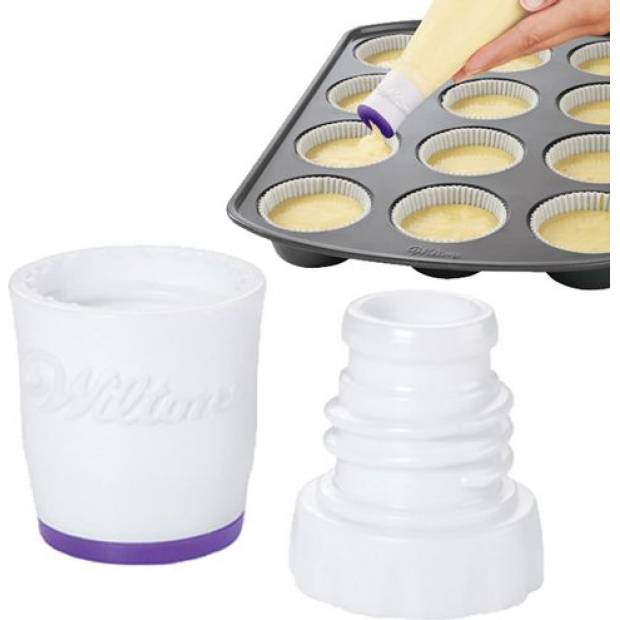 Hilfsmittel zum Einfüllen von Muffins in Förmchen