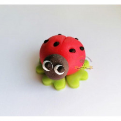 Figur zum Kuchen Marienkäfer 30 g aus Kokosmasse