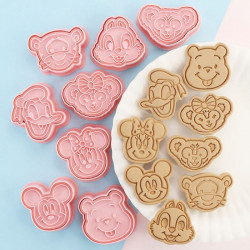 Satz Ausstechformen für gezeichnete Figuren