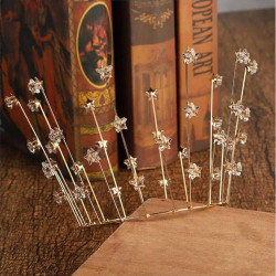 Nicht essbare Dekoration Metallische Krone Goldfarben mit Sternen