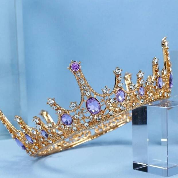 Nicht essbare Dekoration Metallische Krone Gold mit violetten Steinen